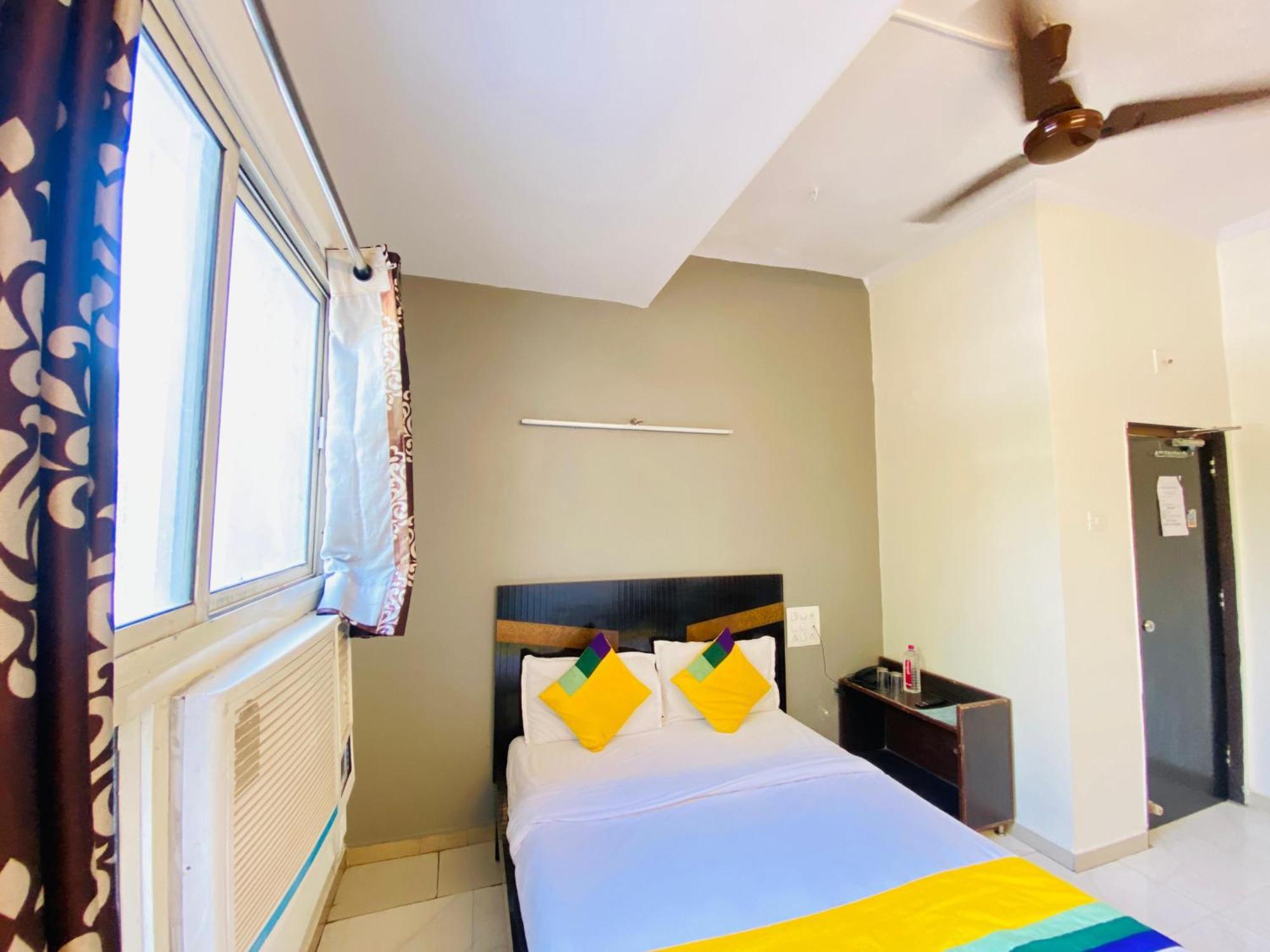 Hotel Aakash Navrangpura Ahmadábád Kültér fotó